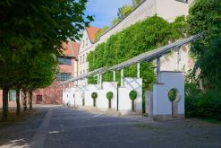 Wolfsthalplatz, hier stand die Synagoge